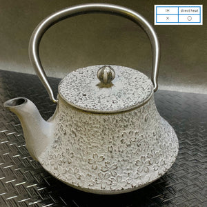 Japanese Cast Iron Teapot Kettle FUJI-SAKURA 0.4L -Omotenashi Square