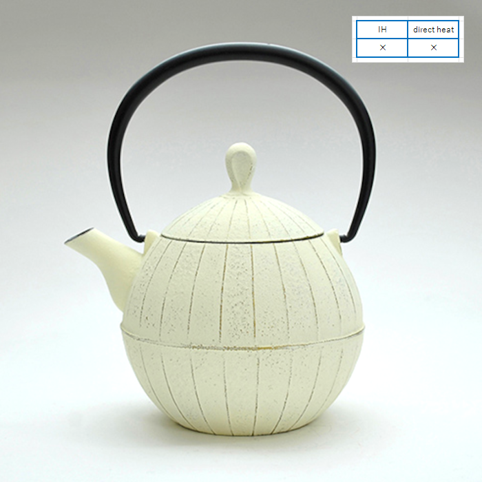 Japanese Cast Iron Teapot KURUMI 0.5L - Omotenashi Square, LLC